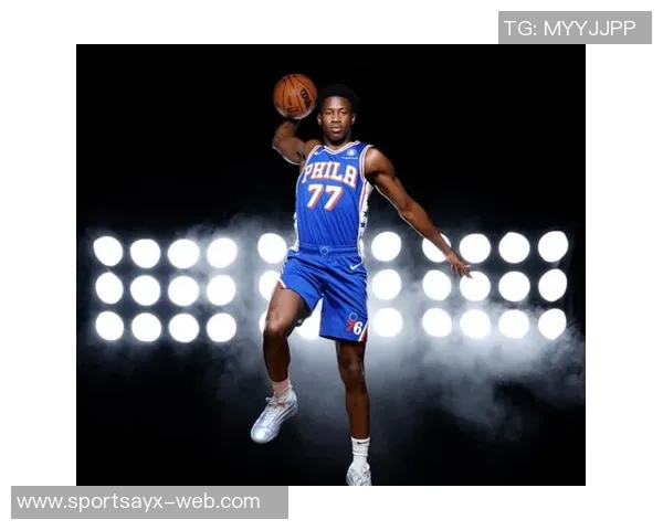 埃奇库姆表现出色16投7中斩获19分10篮板2助攻4抢断助球队获胜